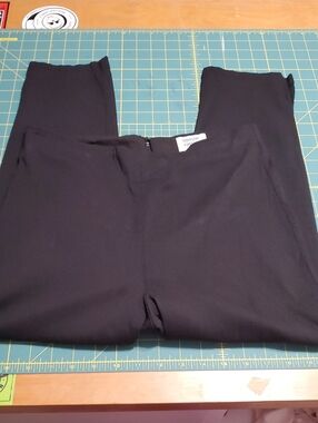 UV Bengaline High Waisted Capris circa 2010